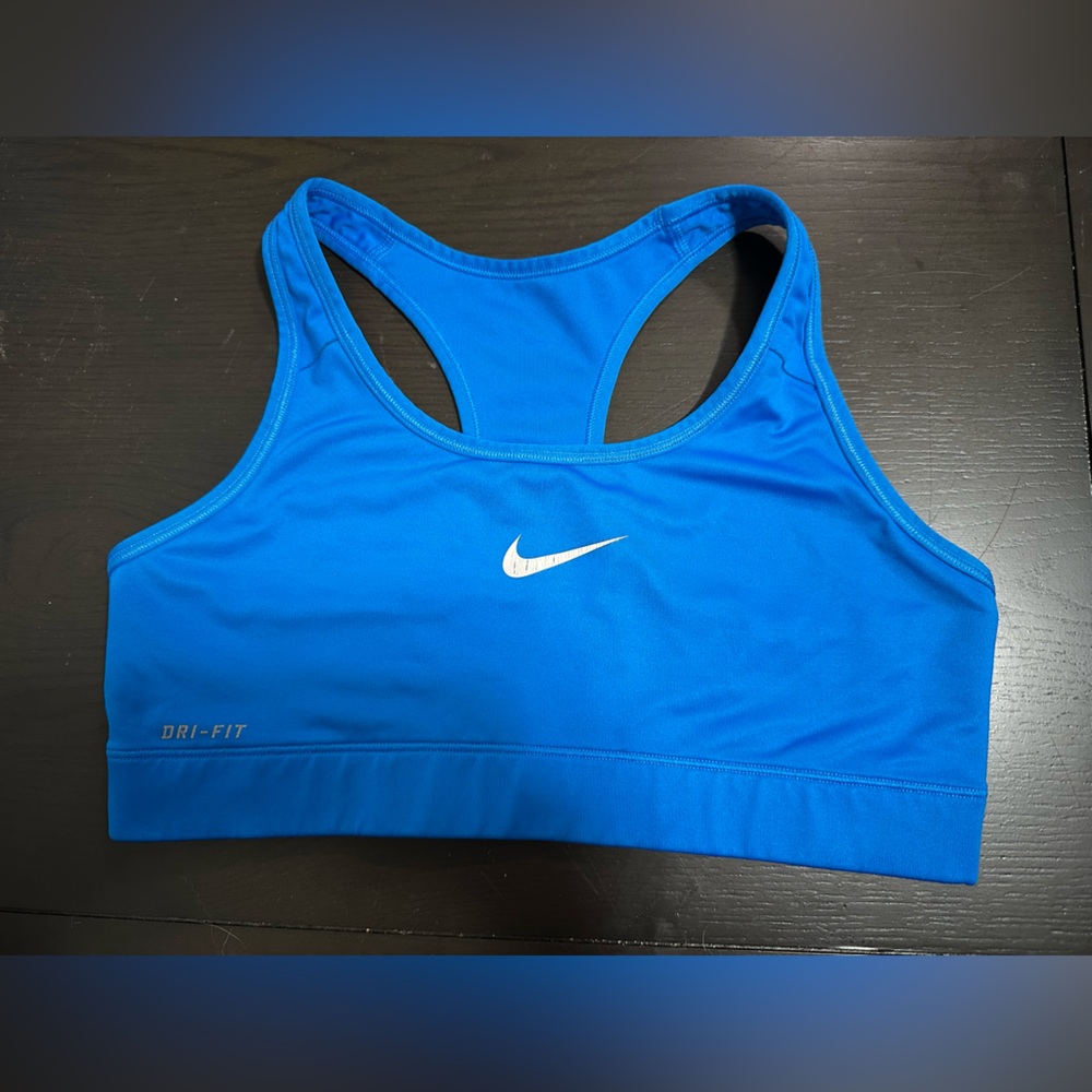 EUC! Nike Dri Fit Sports Bra sz M